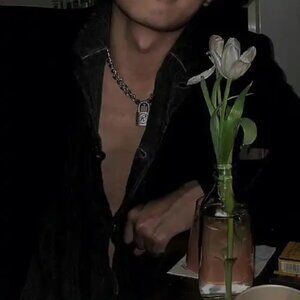 Meet your Posher, Sil